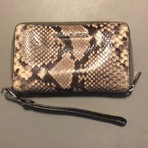 Michael Kors wristlet